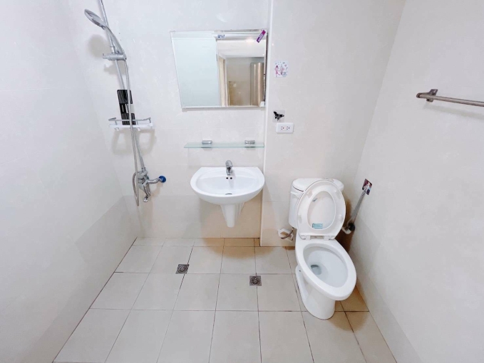 東山商圈💖採光三房雙車位💖可租補 - Image 5