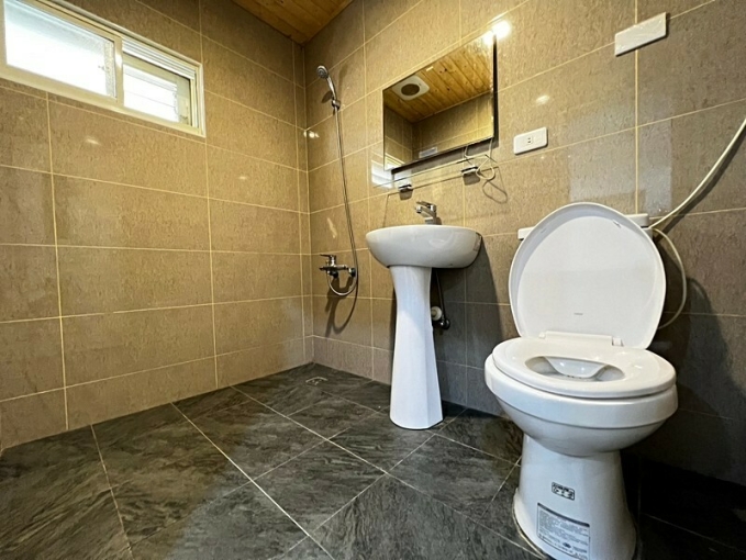 傑出租屋/大有大業稀有低樓層,機車位（第5張）