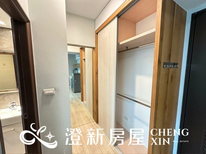 🎉市中心/獨立洗脫烘洗衣機/獨立曬衣窗台/有電梯/專屬室內機車位/日系時尚簡約裝潢/超優質屋況/獨立流理臺可開伙/衛浴乾濕分離有對外窗/垃圾集中🎉（第6張）