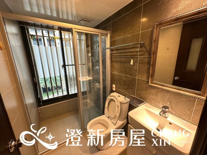 🎉市中心/獨立洗脫烘洗衣機/獨立曬衣窗台/有電梯/專屬室內機車位/日系時尚簡約裝潢/超優質屋況/獨立流理臺可開伙/衛浴乾濕分離有對外窗/垃圾集中🎉（第8張）