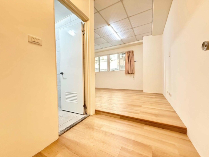 五期南屯捷運樓店出租~*這是社區樓店*（第3張）