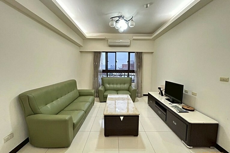 兆基社會住宅🏠微笑城堡日月光兩房車/可租補（第1張）