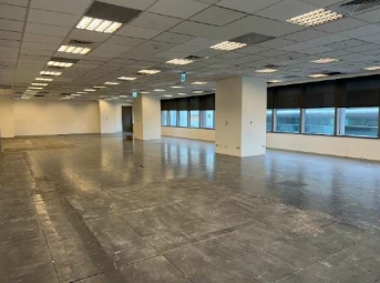 ☆捷運松山站☆指標商業大樓、邊間、挑高氣派門廳（第5張）