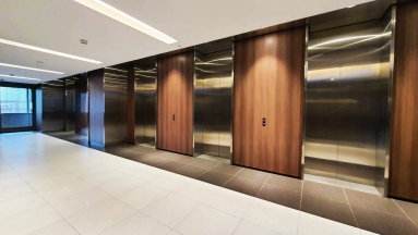 ☆捷運松山站☆指標商業大樓、邊間、挑高氣派門廳（第1張）