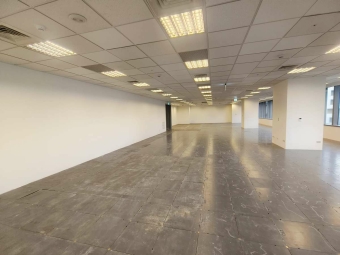 ☆捷運松山站☆指標商業大樓、邊間、挑高氣派門廳（第6張）