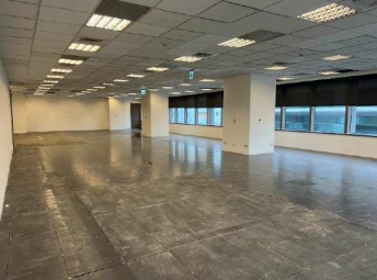 ☆捷運松山站☆指標商業大樓、邊間、挑高氣派門廳（第4張）