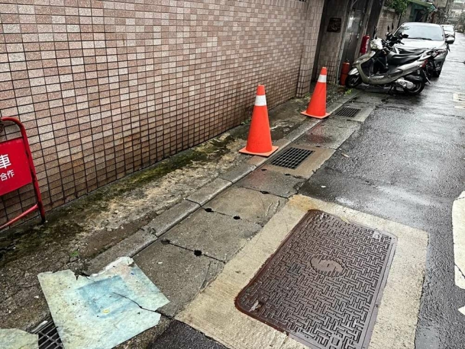 板橋捷運火車站❤️住辦租補營登❤️門口停車❤️俱全採光（第15張）