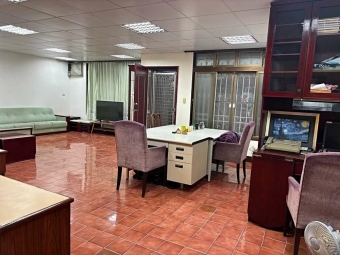 板橋捷運火車站❤️住辦租補營登❤️門口停車❤️俱全採光（第1張）