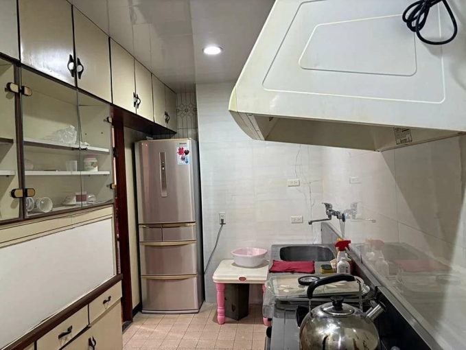 板橋捷運火車站❤️住辦租補營登❤️門口停車❤️俱全採光（第10張）