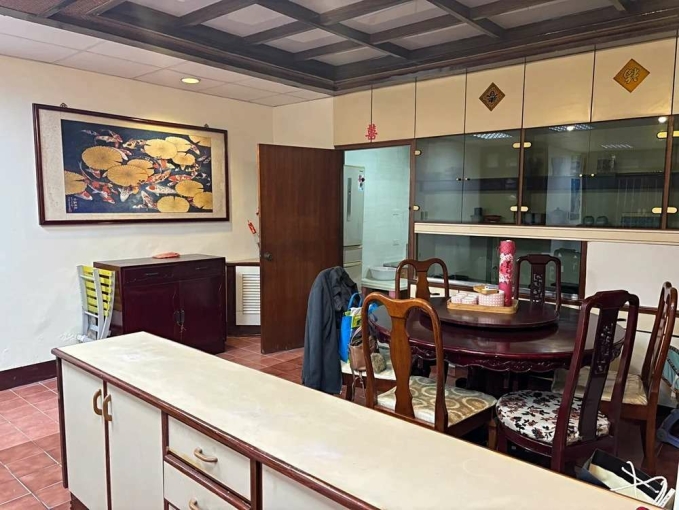 板橋捷運火車站❤️住辦租補營登❤️門口停車❤️俱全採光（第8張）