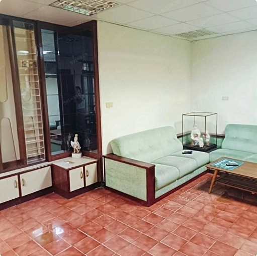 板橋捷運火車站❤️住辦租補營登❤️門口停車❤️俱全採光（第2張）