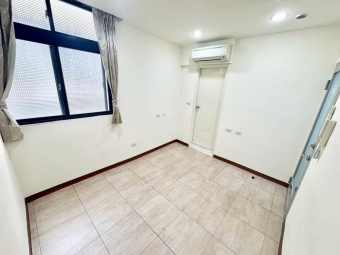 🧡請加賴🧡電梯🧡工作室🧡適合美甲美睫🧡美業🧡代收包裹🧡超秒殺🧡（第1張）