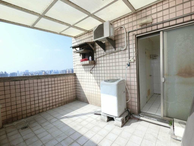 電梯*管理員*高樓層*景觀佳**大露台獨洗曬（第13張）