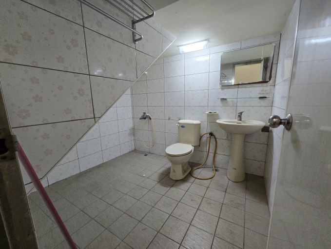 ❤️豐原超優質透天❤️4房2廳2衞🔸️前後庭園🔸️可租補🔸️入戶籍🔸️可寵 - Image 4