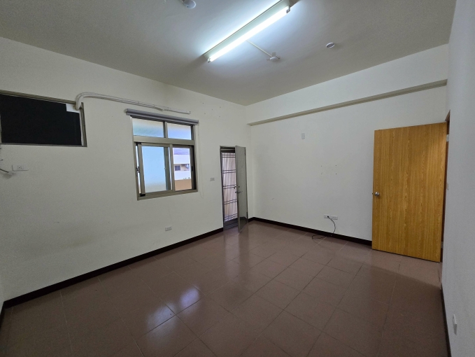 ❤️豐原超優質透天❤️4房2廳2衞🔸️前後庭園🔸️可租補🔸️入戶籍🔸️可寵 - Image 10