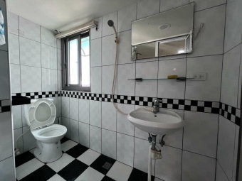 可貓可租補一中街NET樓上電梯套房(含管含網路)~租屋最謹慎 - Image 8