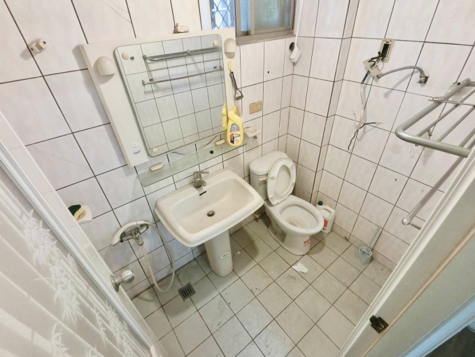 逢甲正門❤️碧根廣場✨便宜2+3樓店面✨可當倉庫✨可營業登記（第3張）