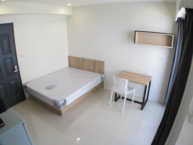 租補**電梯套房*採光佳*陽台獨洗曬*專屬機車位（第1張）