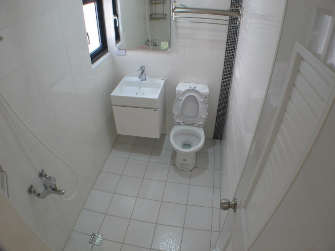 租補**電梯套房*採光佳*陽台獨洗曬*專屬機車位（第8張）