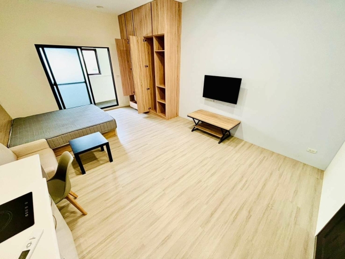 聽說有個蛋捲很紅⚡魔術大空間✨陽台獨洗💕近水湳 中央公園⚡宇你相見（第2張）