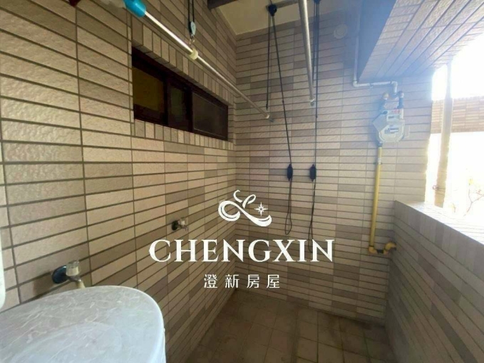 🐱🐶可養貓狗/近忠孝大潤發/採光大四房/可租補/可入戶籍/可談補家具電另加價/公司戶報稅可談🐱🐶（第15張）