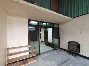 老樹公園巷口✨8米寬大庭院一樓平房✨可店住可營登（第3張）