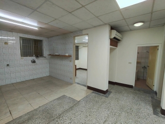 老樹公園巷口✨8米寬大庭院一樓平房✨可店住可營登（第10張）