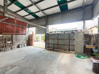 老樹公園巷口✨8米寬大庭院一樓平房✨可店住可營登（第2張）