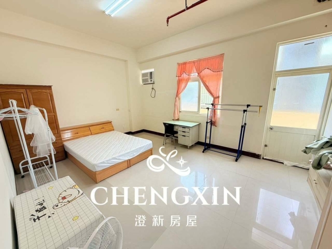 🌳竹北10坪大套房/限女性/住戶單純 🌳獨立陽台/衛浴開窗/採光通風良好 - Image 1