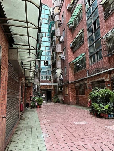 板橋捷運❤️對外窗、採光❤️租補、含管費、電梯❤️國光國小 - Image 2