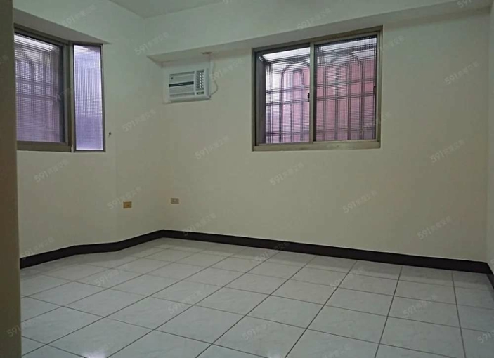 板橋捷運❤️對外窗、採光❤️租補、含管費、電梯❤️國光國小 - Image 4