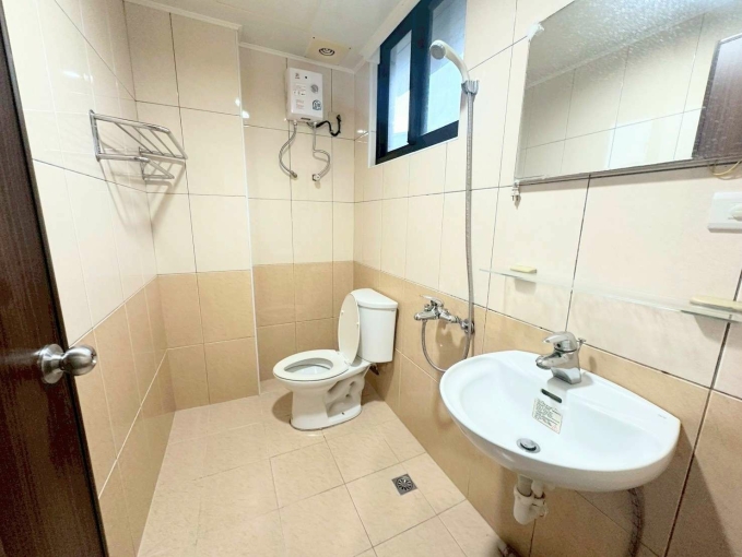 近中山醫☆可租補☆電梯套房（第6張）