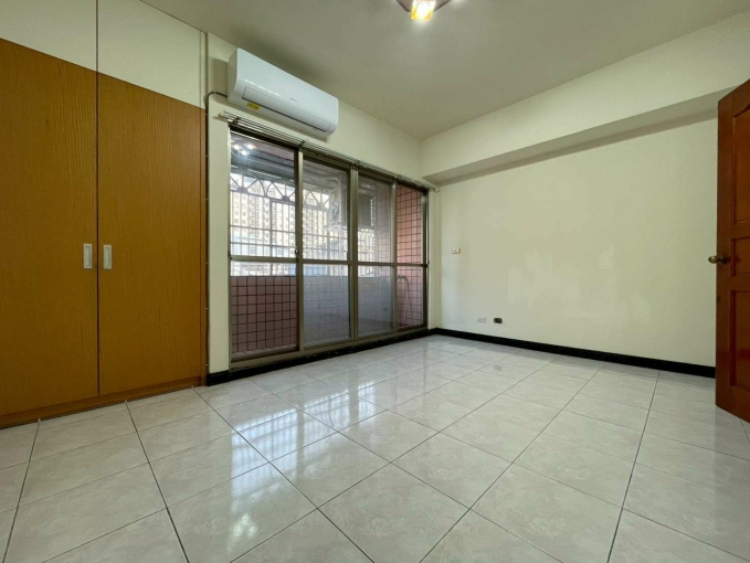 🔥南屯整棟透天🔥超大坪數🔥全新冷氣🔥跑步機（第8張）