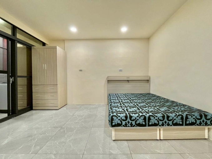 🔥龍井全新陽台獨洗🔥飲水機子母車🔥騎樓機車先到先停🔥工程師首選（第4張）