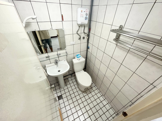 台體大✨喵嗚✨租補✨機車位(第9張)