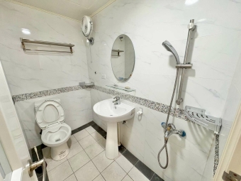 合租首選💖3房2衛浴✅雙租補✨陽台獨洗曬📍東海弘光靜宜（第14張）