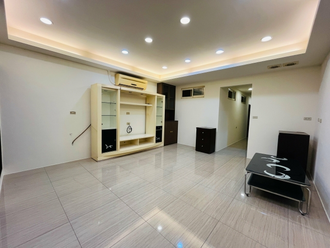 近丹鳳捷/市場/學區/3房2廳2衛 - Image 1