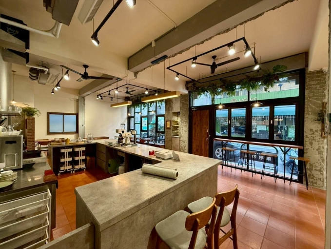 租-五期精誠v向上｜10米大面寬｜邊間*咖啡廳店面（第12張）