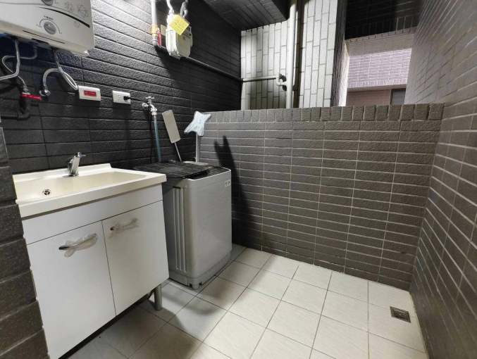 🌟大客廳面公園！洲際W｜質感滿分｜全配家具｜禁菸寵（第6張）