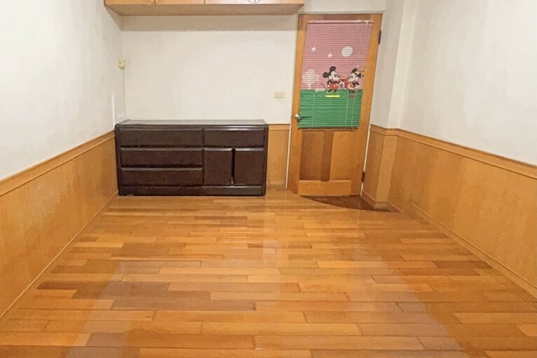 免仲介費可租補-英明學區鬧中取靜溫馨大空間3房-五泰飛飛（第8張）