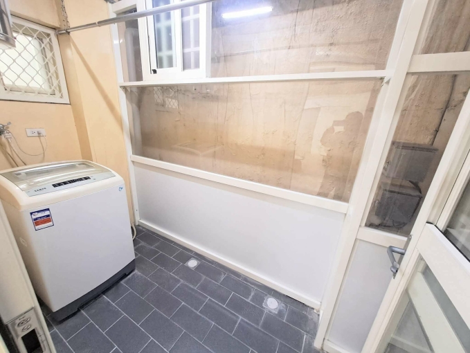 大空間*沙發*陽台獨洗曬*飲水機*子母車*機車位 - Image 12