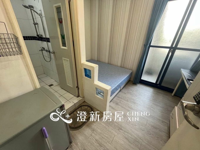 🎉近棒球場/城隍廟/大遠百/獨立陽台洗衣機/室內機車位/台電計費/可租補/飲水機/垃圾集中/應有盡有/秒殺物件🎉 - Image 1