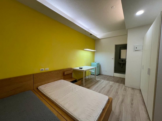台南租屋~夢幻白色小屋溫馨套房2E(第3張)