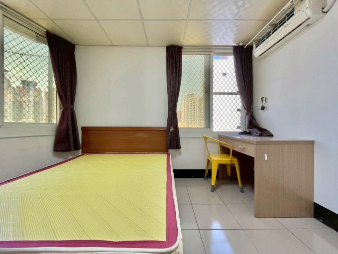 新光超值採光套房☆飲水機☆子母車（第2張）