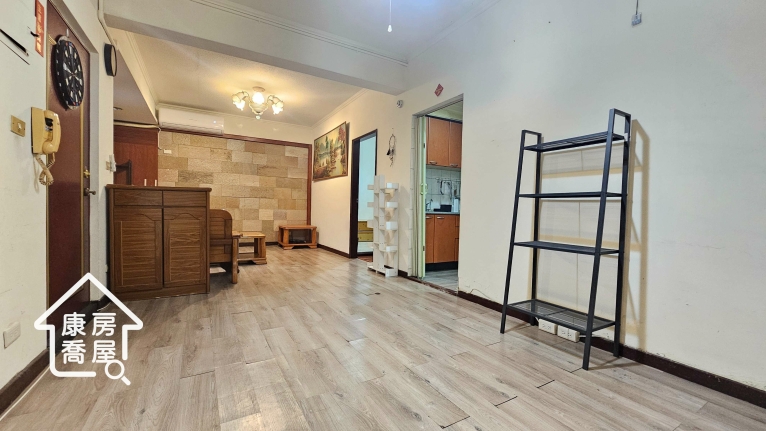 秒殺二樓萬隆站步行只要2分鐘萬福國小房間有窗有陽台（第1張）