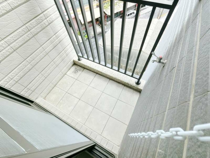 很新電梯套房@陽台@飲水機@子母車（第9張）