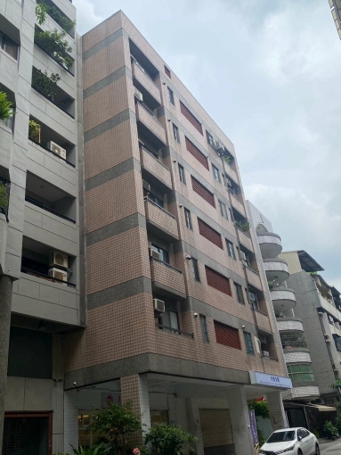 🚨🔥8米大面寬黃金店面出租,20公尺公有超大停車場(第1張)