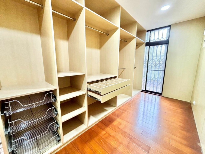 可雙租補✨可寵大套房✨陽台獨洗曬✨衛浴乾溼分離✨更衣室🏡機車位 - Image 5