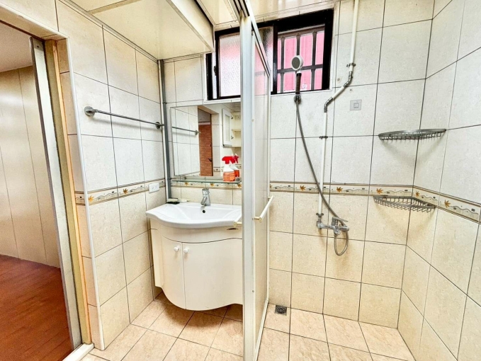 可雙租補✨可寵大套房✨陽台獨洗曬✨衛浴乾溼分離✨更衣室🏡機車位 - Image 7