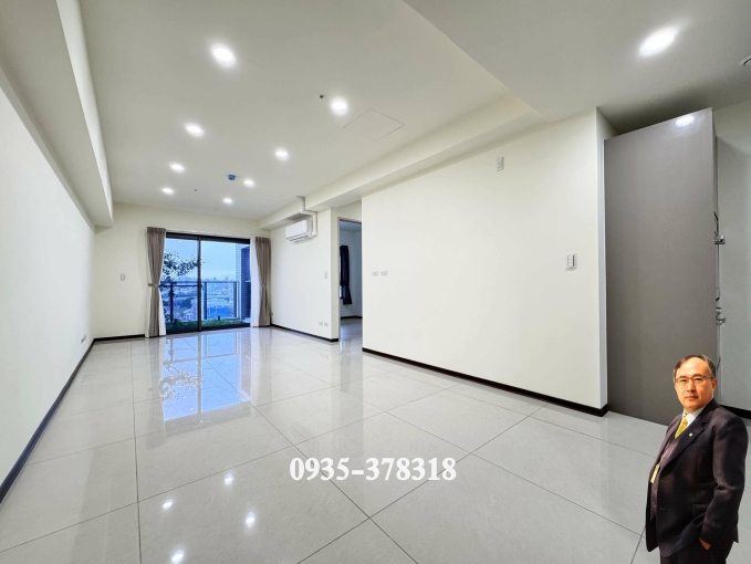 (含管車)三井 LaLaport 台中｜浩瀚湖濱城｜三房平車 (可單貓)（第1張）